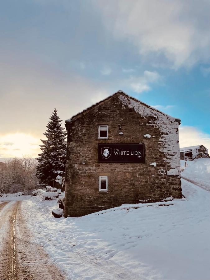 Buckden  The White Lion Inn מראה חיצוני תמונה